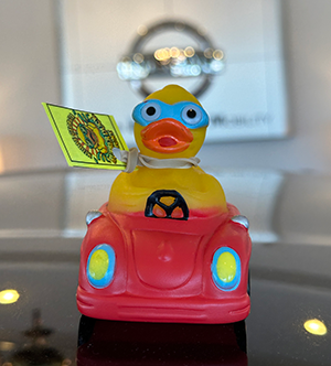 Childre Nissan Car Duck Childre Nissan Car Duck